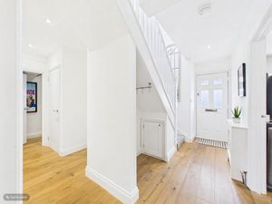 ENTRANCE HALLWAY- click for photo gallery